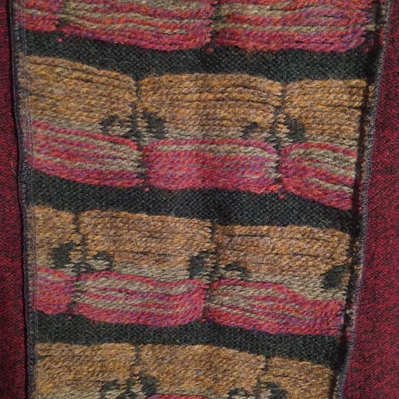 Preloved handcut 100% reclaimed wool cardigan - Picture 3 of 11